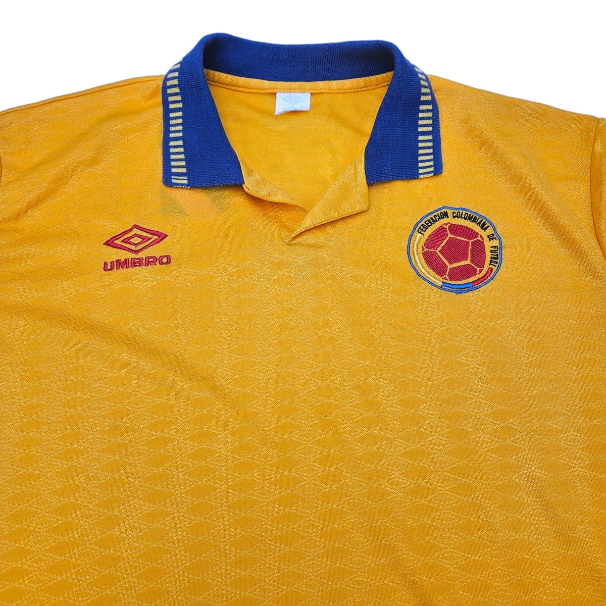 1993/94 Colombia Home Football Shirt (M) Umbro - Football Finery - FF203983