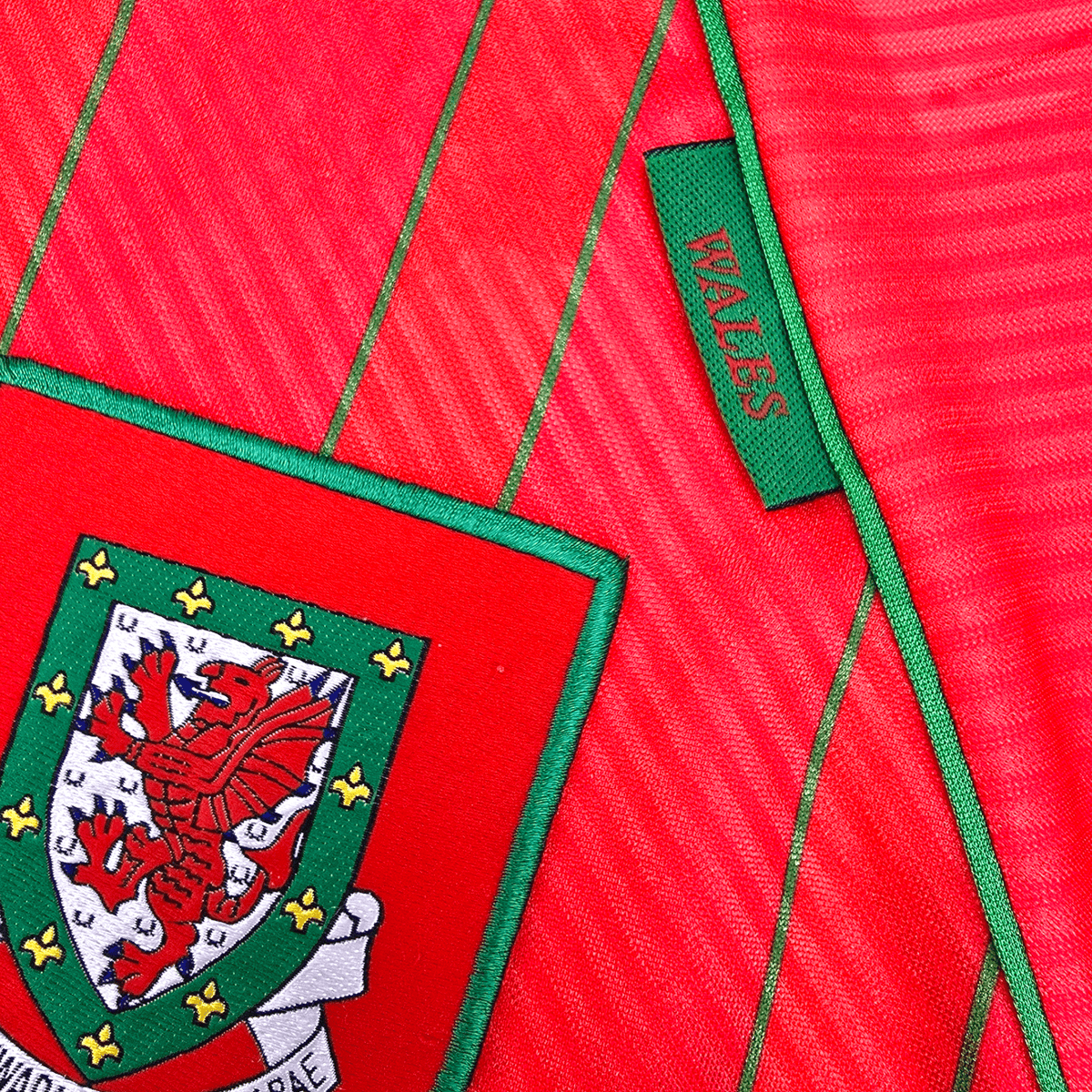 1994/96 Wales Home Football Shirt (M) Umbro - Football Finery - FF300033