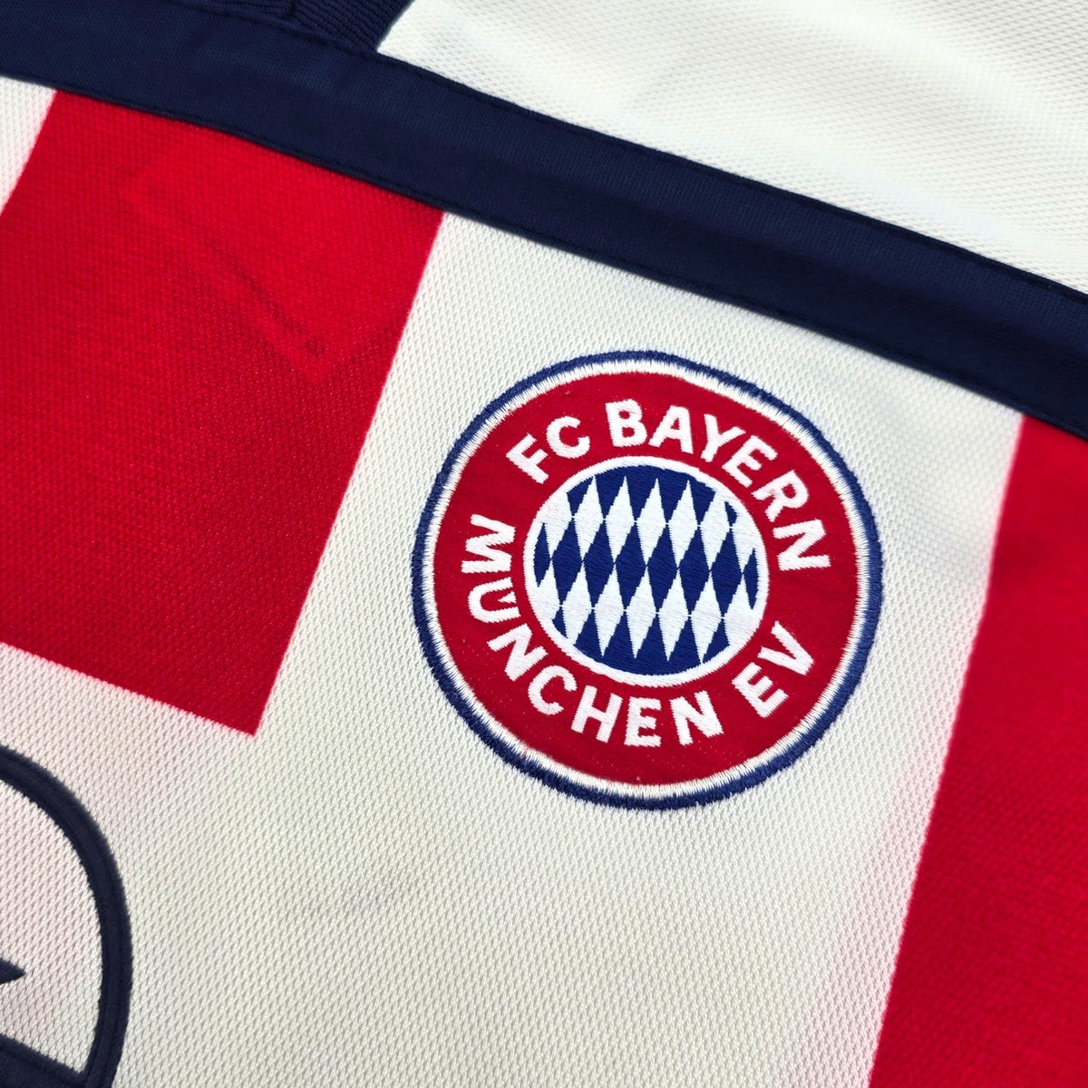 2000/02 Bayern Munich Away Football Shirt (M) Adidas - Football Finery - FF204002