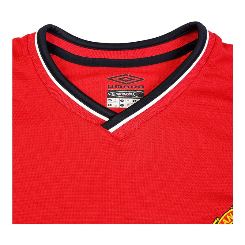 2000/02 Manchester Utd Home Football Shirt (M) Umbro #7 Beckham - Football Finery - FF202780