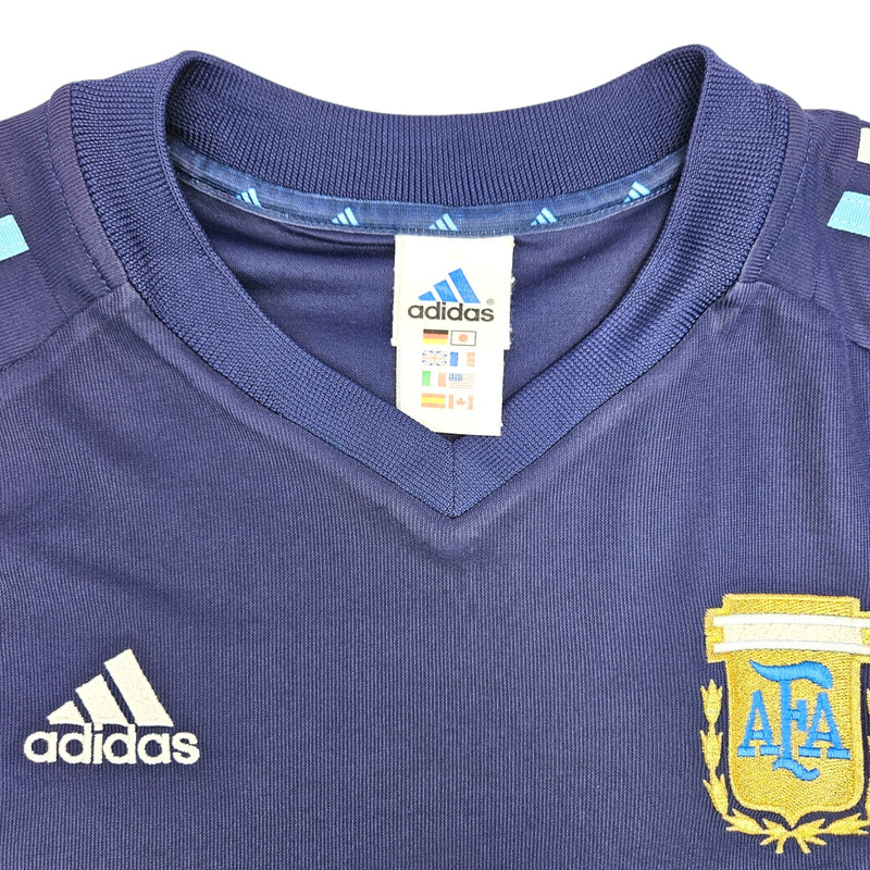 2002/04 Argentina Away Football Shirt (L) Adidas #9 Batistuta - Football Finery - FF204157