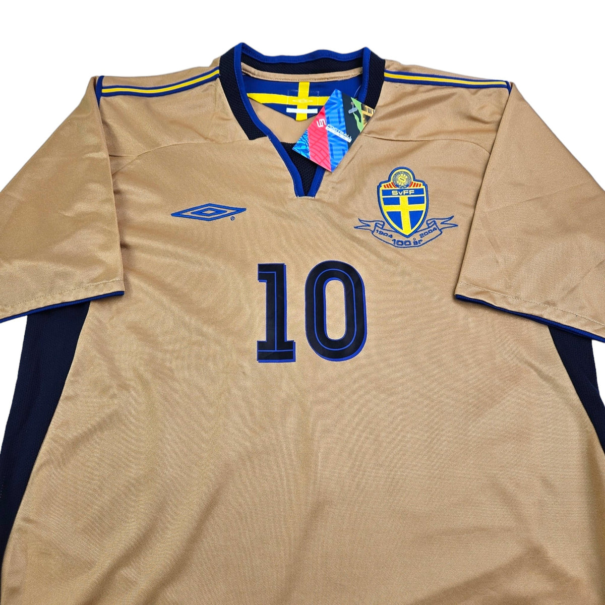 2004 Sweden Third Football Shirt (L) Umbro #10 Ibrahimovic (Centenary) - Football Finery - FF203713