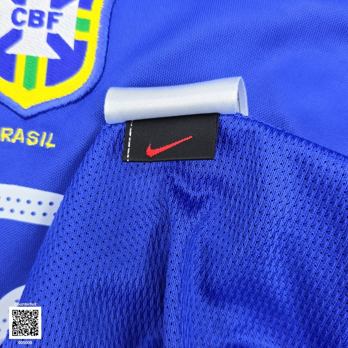 2004/06 Brazil Away Football Shirt (L) Nike #10 Ronaldinho - Football Finery - FF203878