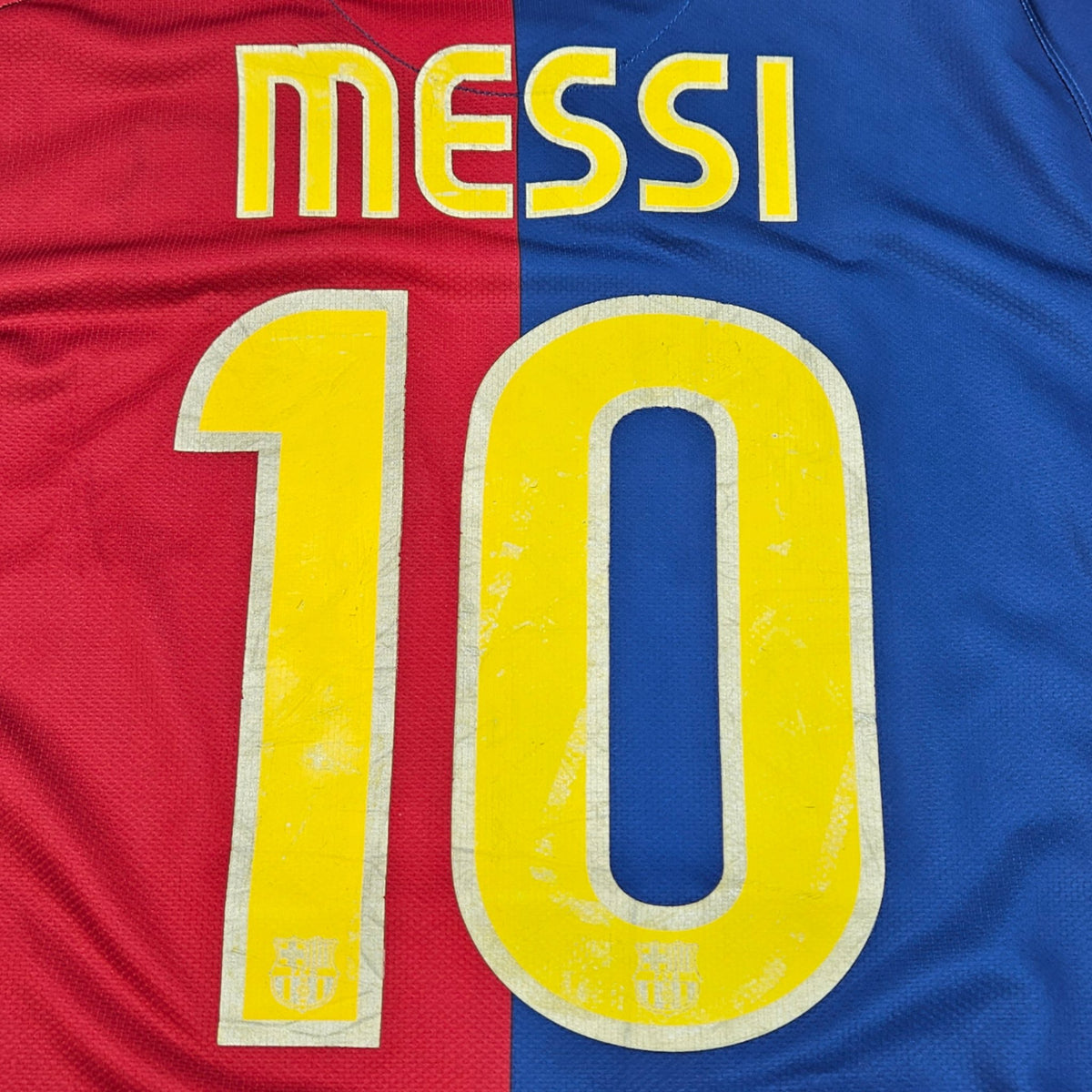 2008/09 Barcelona Home Football Shirt (S) Nike #10 Messi - Football Finery - FF203897