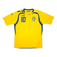 2008/09 Sweden Home Football Shirt (L) Umbro #10 Ibrahimovic - Football Finery - FF203883