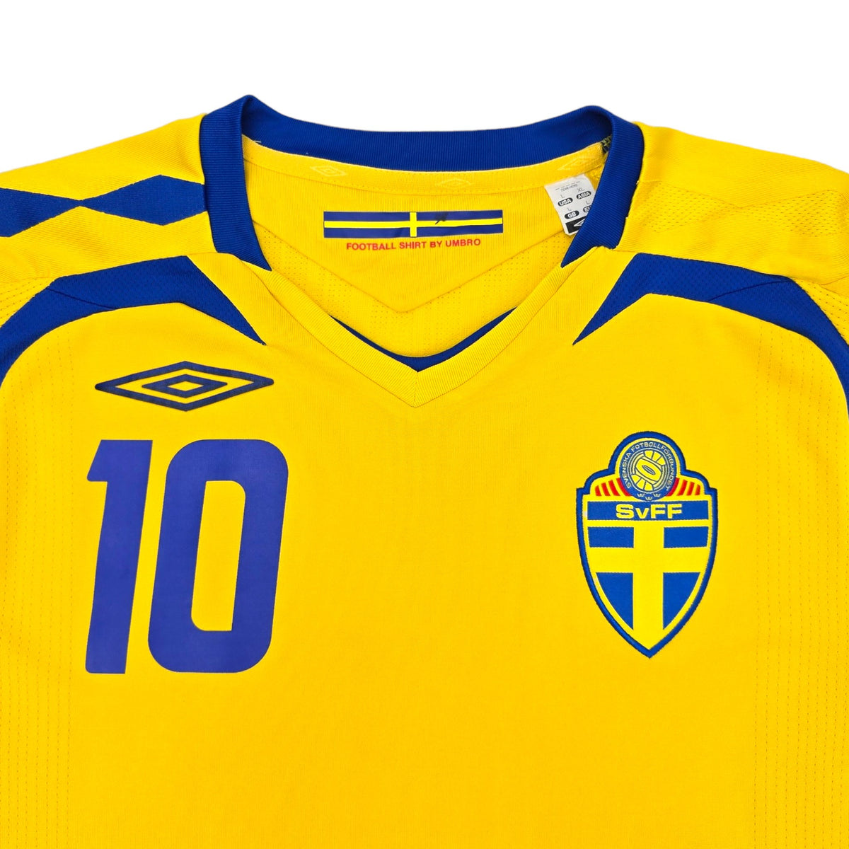 2008/09 Sweden Home Football Shirt (L) Umbro #10 Ibrahimovic - Football Finery - FF203883