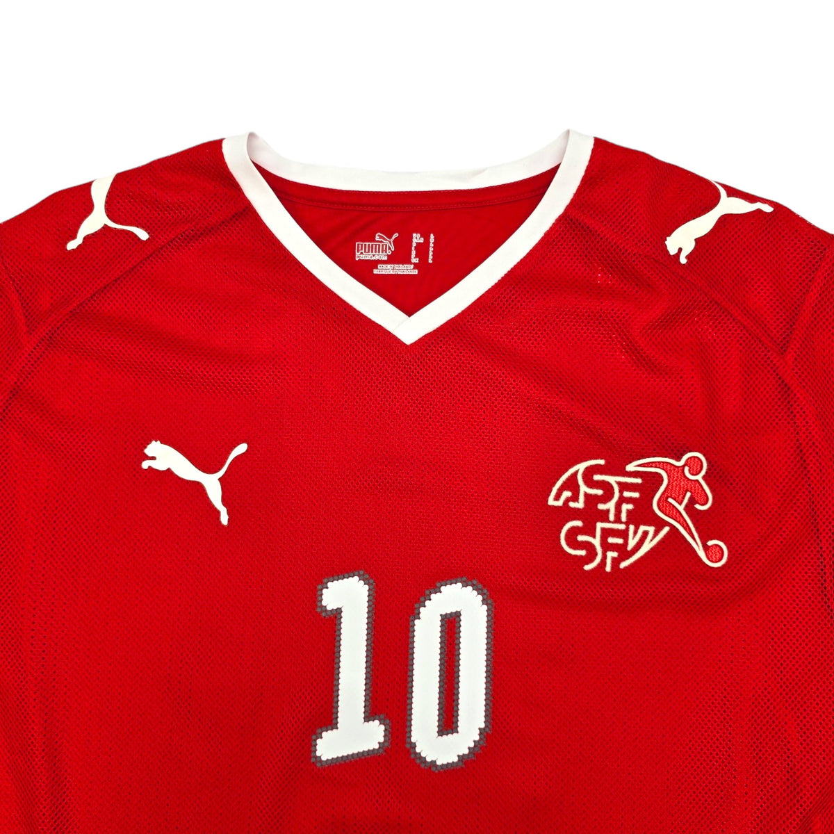 2008/10 Switzerland Home Football Shirt (L) Puma #10 Yakin (Player Version) - Football Finery - FF204021