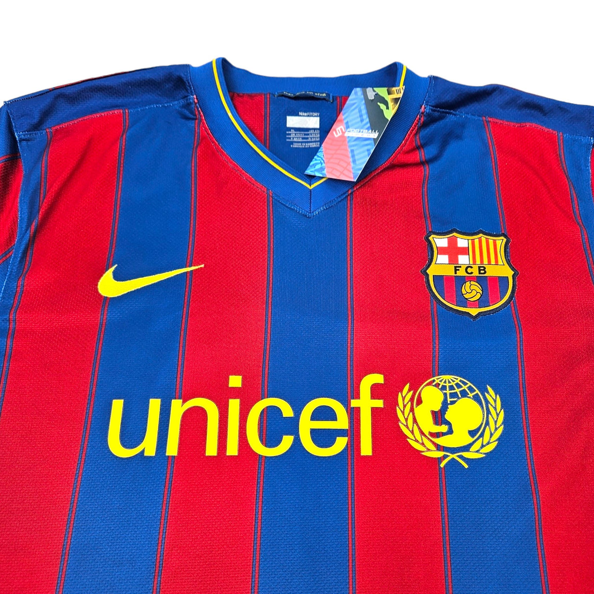 2009/10 Barcelona Home Football Shirt (XL) Nike #8 Iniesta - Football Finery - FF203440