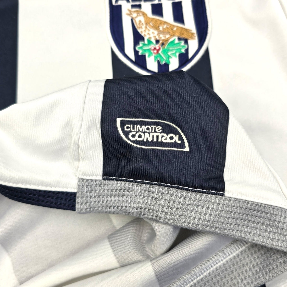 2009/10 West Bromwich Albion Home Football Shirt (M) Umbro #11 Brunt - Football Finery - FF203932