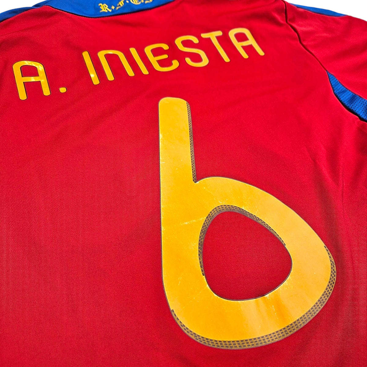 2010/11 Spain Home Football Shirt (L) Adidas # 6 Iniesta - Football Finery - FF202835