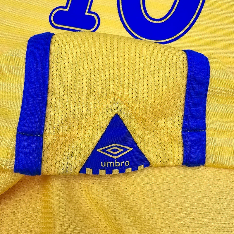 2010/12 Sweden Home Football Shirt (L) Umbro #10 Ibrahimovic - Football Finery - FF204094