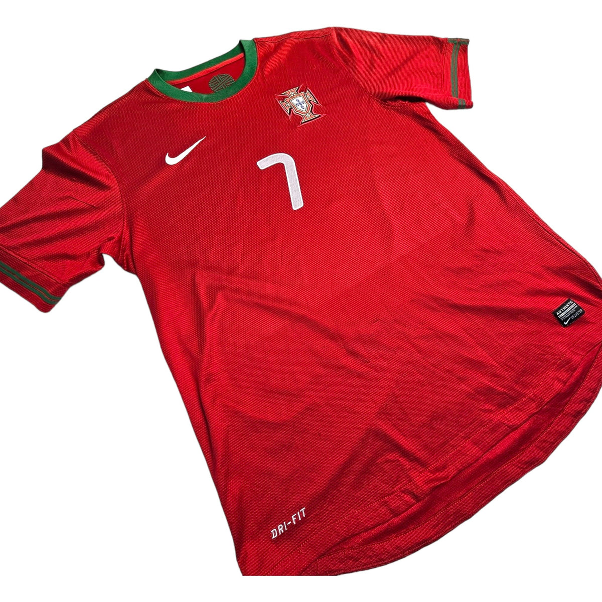 2012/13 Portugal Home Football Shirt (L) Nike #7 Ronaldo - Football Finery - FF203285